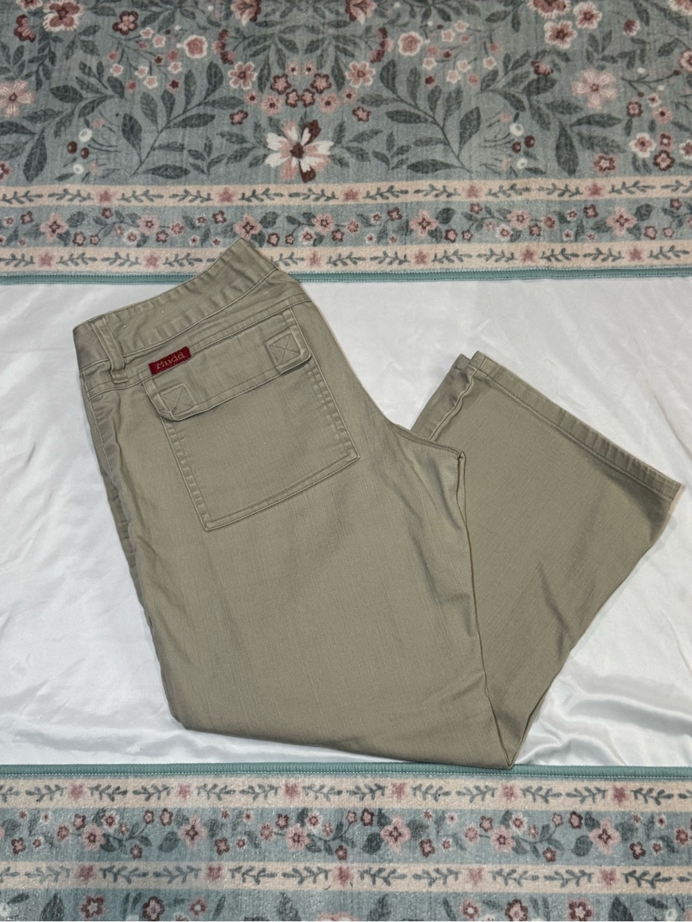 Vintage Y2K Mudd Khaki Capris / Cropped Pants - size 9